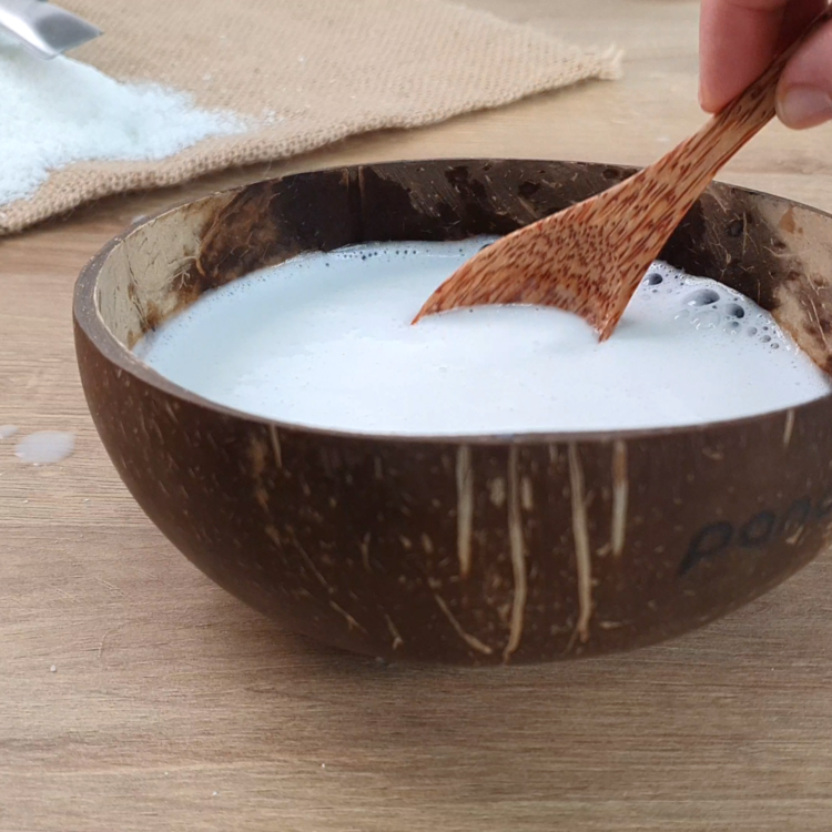 Kokosmilch selber machen (aus Kokosraspel) | - Shiny Veggies