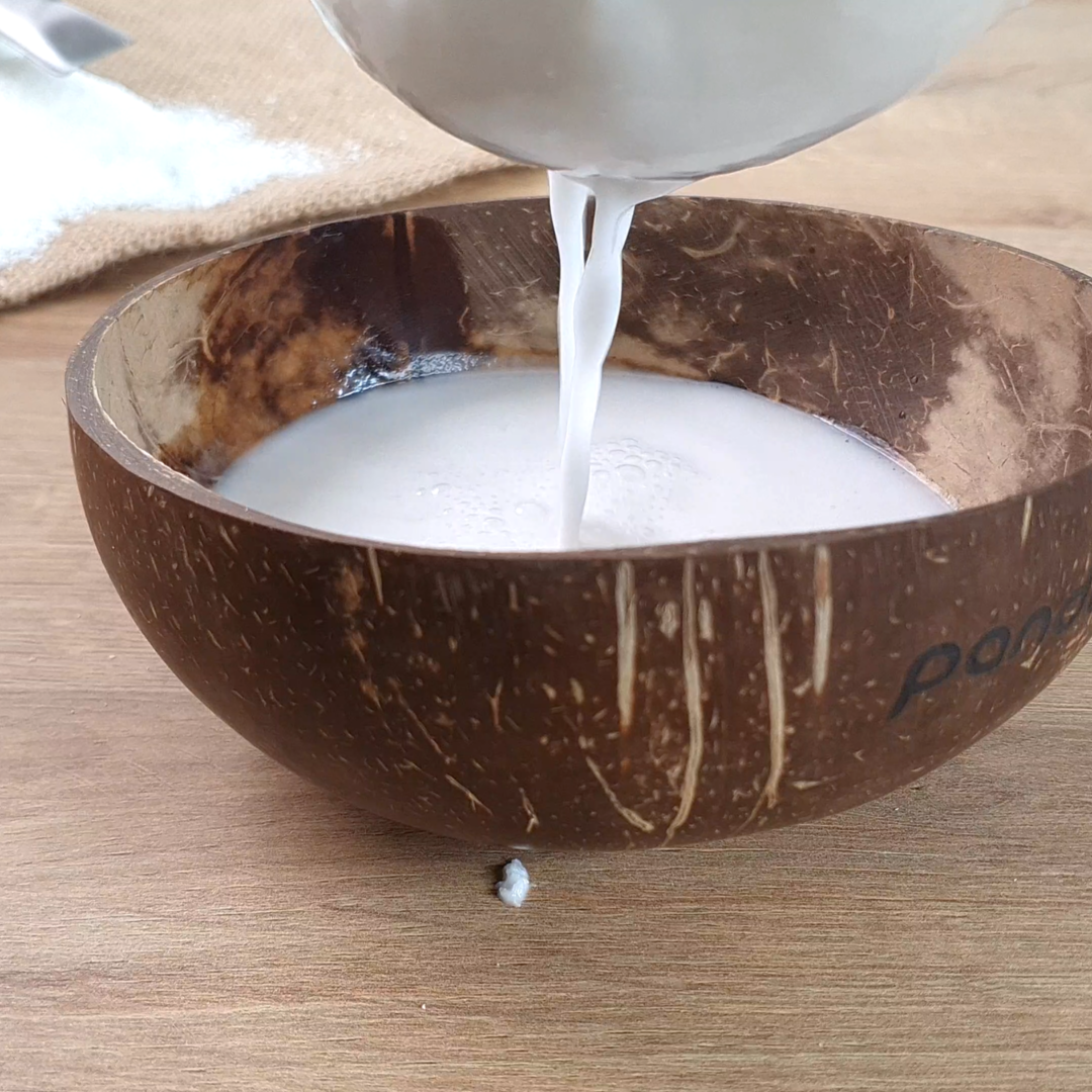 Kokosmilch selber machen (aus Kokosraspel) | - Shiny Veggies